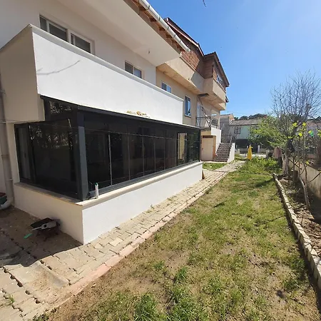 Sarosun Incisi Eriklide Muestakil Yazlik Halic